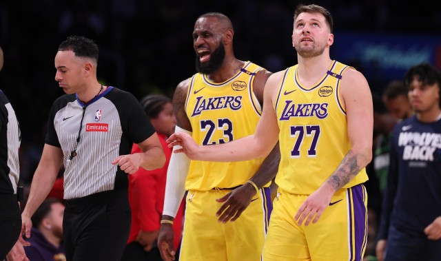 开云APP-ESPN：湖人应更多利用詹姆斯&amp;东契奇挡拆 骑士时LBJ&amp;欧文挡拆更多