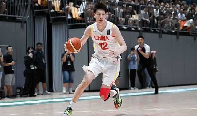 开云官网-媒体人：郇斯楠年底择校 很可能是第一位NCAA high major中国球员