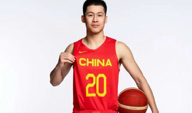 开云官网-都怪张镇麟？昔日国手+全明星转会后坐穿冷板凳，场均1.6分1.4板