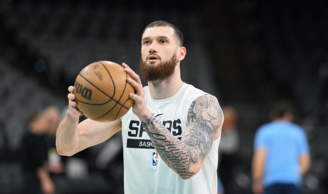 开云-手感一般！马穆凯拉什维利11中4&amp;amp;三分4中0拿到13分&amp;amp;拼到5犯离场