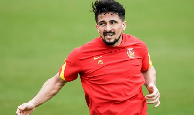 洛国富回应归化历程：国籍未变且薪资并非首要考量