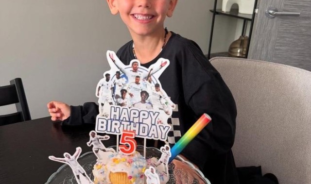 开云下载-B费儿子生日派对以皇家马德里为主题