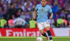 迪马济奥：罗马希望租借曼城新星埃切维里，并拥有球员选择买断权